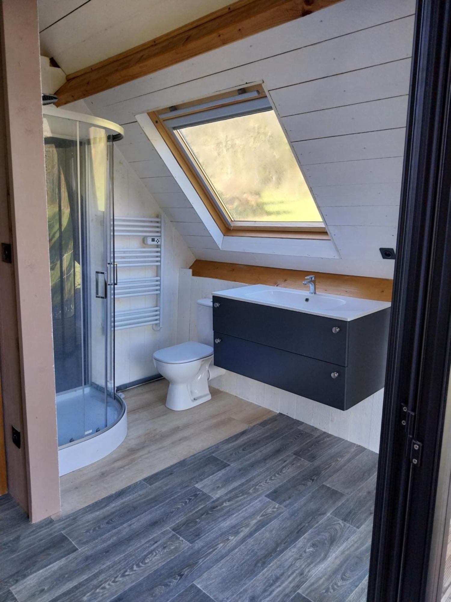 Gîte en lisière de forêt andaine Perrou Extérieur photo