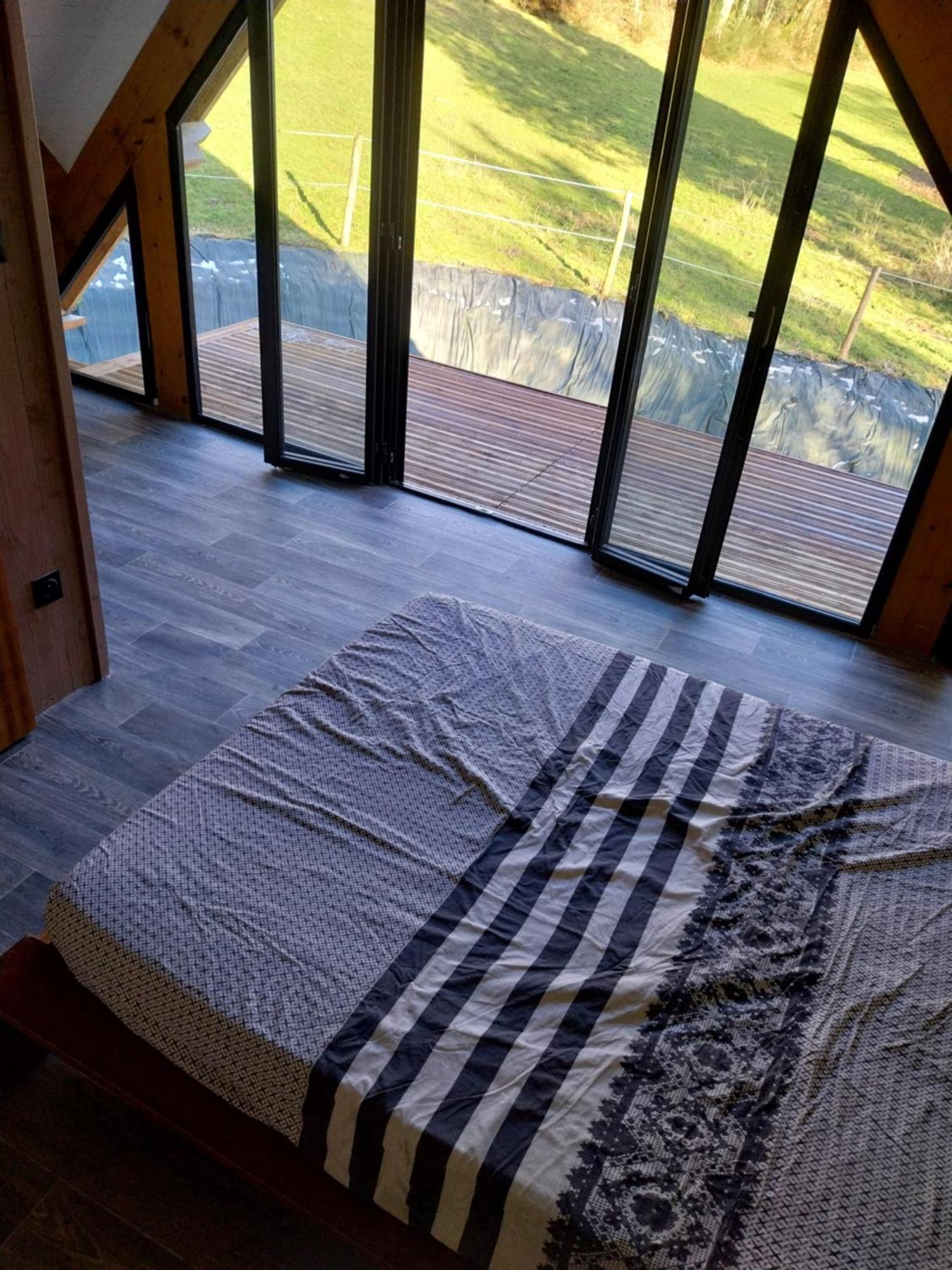 Gîte en lisière de forêt andaine Perrou Extérieur photo